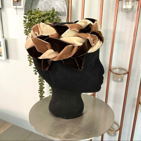 Vintage Union Made Capulet Hat Velvet Brown Tan main image 4